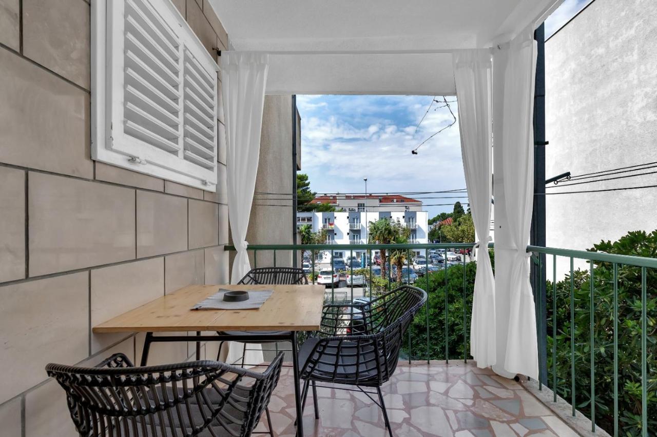 Casa Galleria Rica Makarska Exterior foto